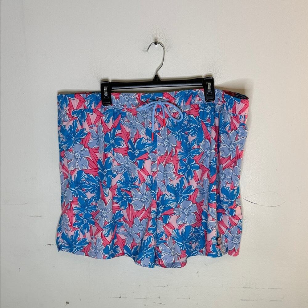 Vineyard Vines Pink and Blue Floral Men's Swim Shorts Size 2XL